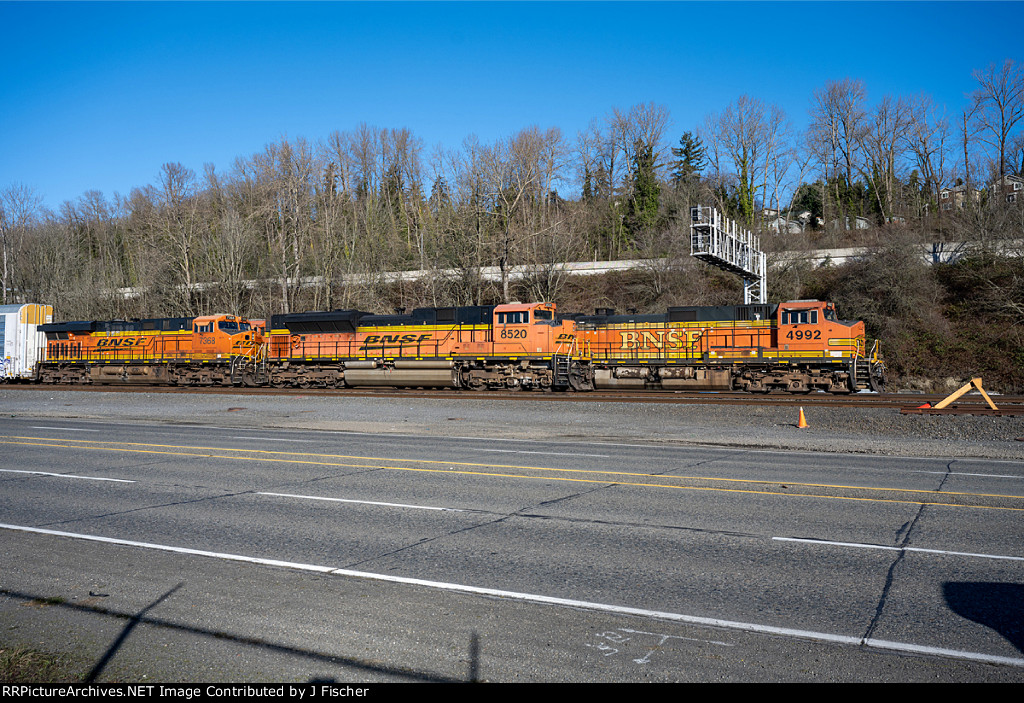 BNSF 8520